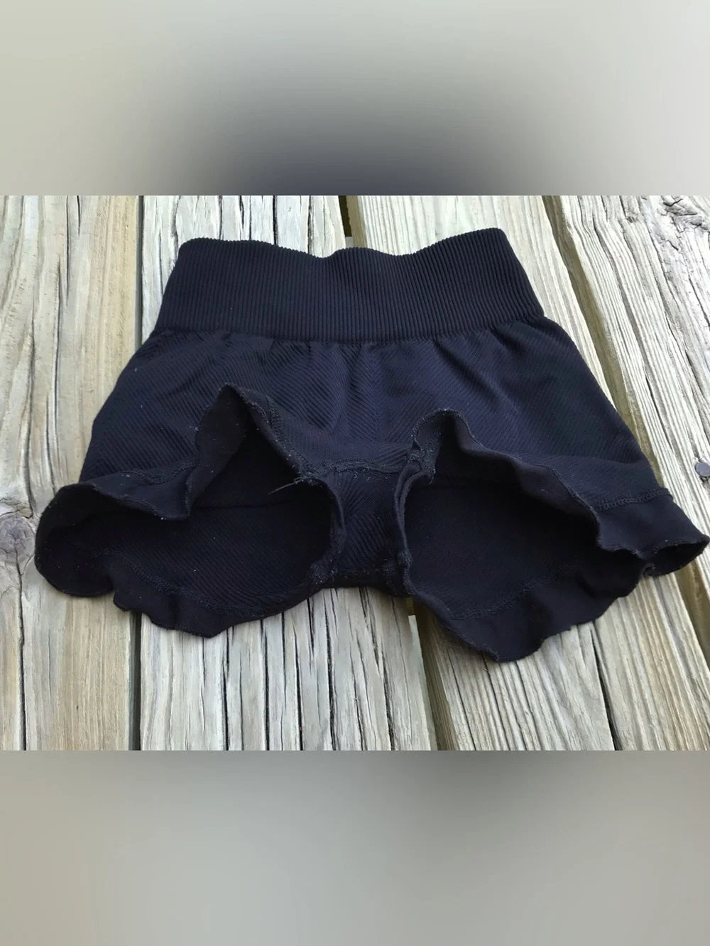 XS S FREE PEOPLE Movement Get Your Flirt On Solid Black Ruffle Workout Shorts